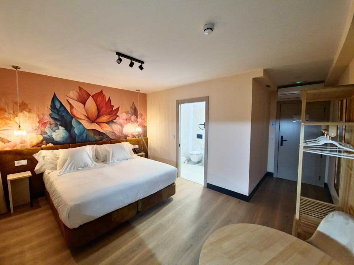 Hotel Suites Moma Centro Villanueva De La Serena Esterno foto