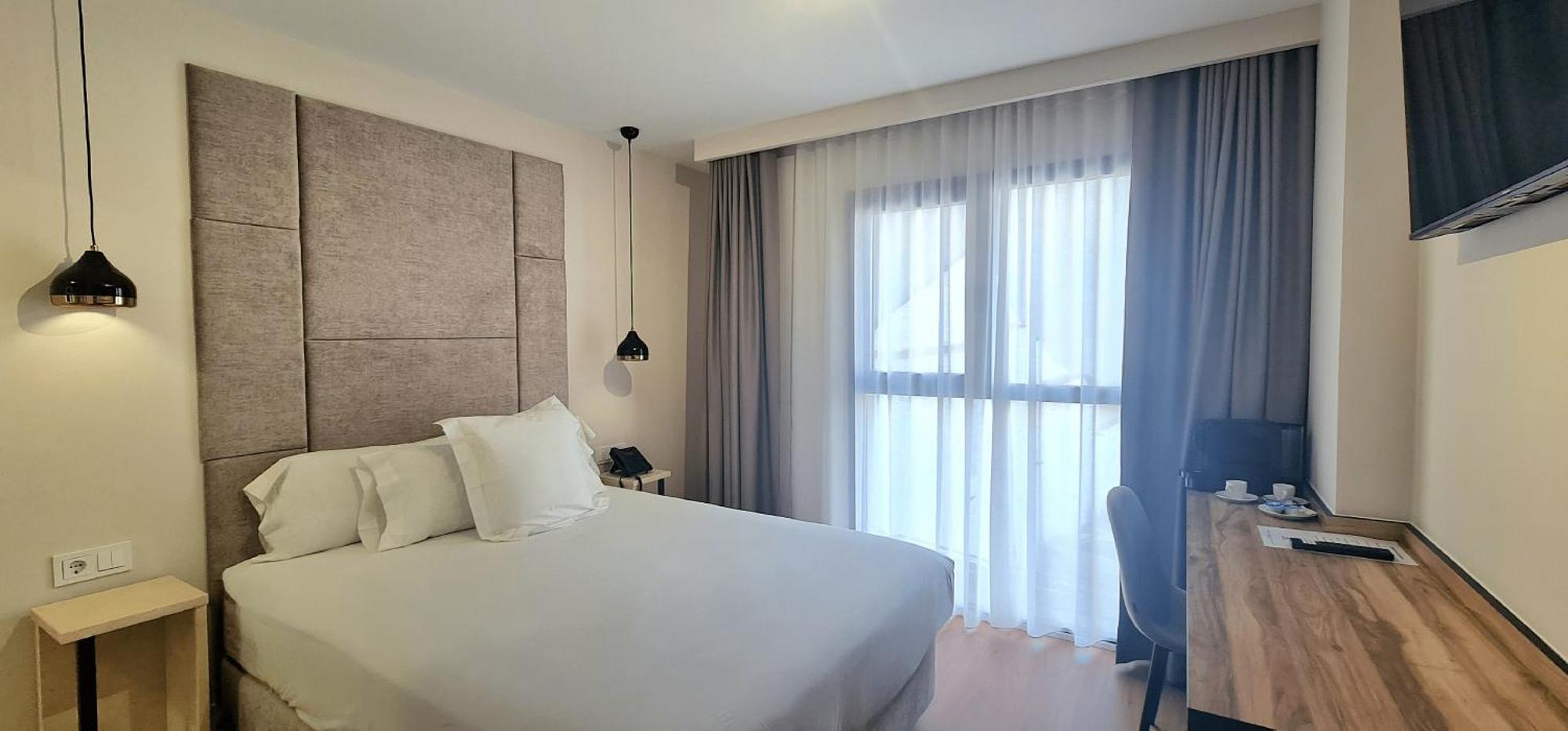 Hotel Suites Moma Centro Villanueva De La Serena Esterno foto