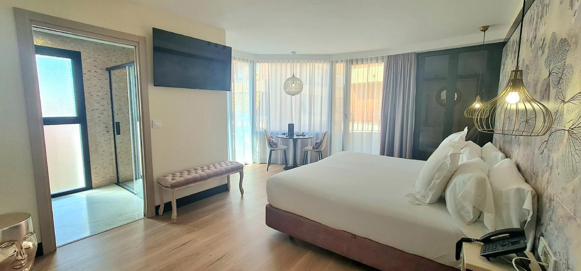 Hotel Suites Moma Centro Villanueva De La Serena Esterno foto