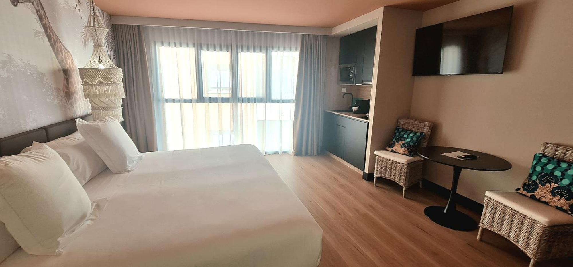 Hotel Suites Moma Centro Villanueva De La Serena Esterno foto